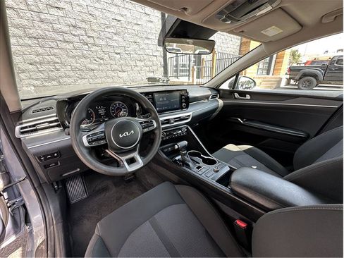 Used 2022 Kia K5 LXS FWD image 2