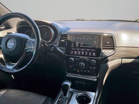 Used 2020 Jeep Grand Cherokee Altitude AWD/4WD image 7