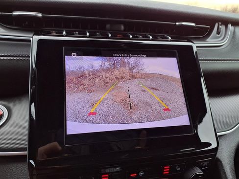 Used 2025 Jeep Grand Cherokee L Laredo w/ Luxury Tech Group I image 11