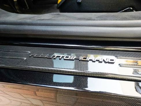 Used 2022 Ferrari SF90 Spider image 60