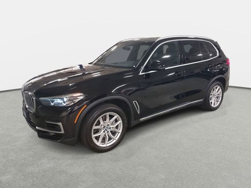 Used 2022 BMW X5 xDrive40i w/ Parking Assistance Package image 1