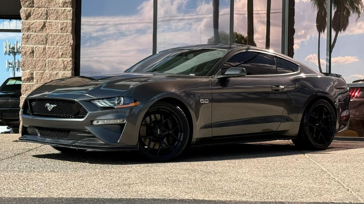 Used 2019 Ford Mustang GT w/ Performance Package - Level 2 RWD image 3