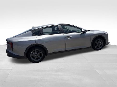Certified 2025 Kia K4 FWD image 18