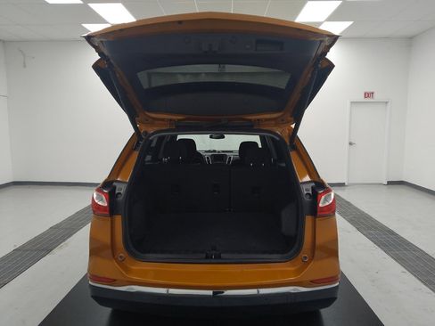 Used 2019 Chevrolet Equinox LT w/ Driver Convenience Package FWD image 29