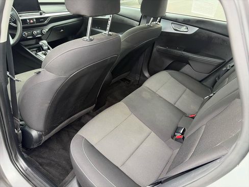 Used 2022 Kia Forte LXS w/ LXS Technology Package FWD image 16