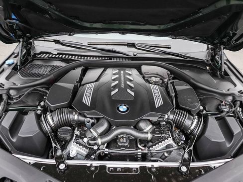 Used 2026 BMW M850i xDrive AWD/4WD image 32
