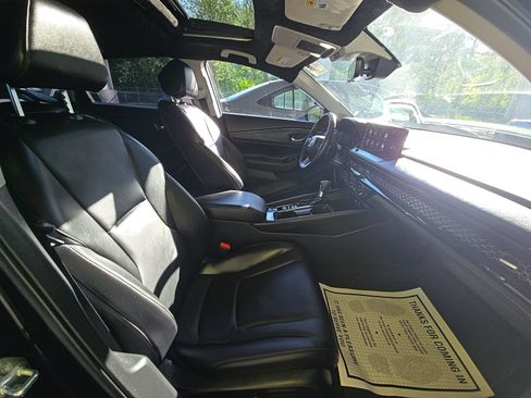 Used 2024 Honda Accord Touring image 10