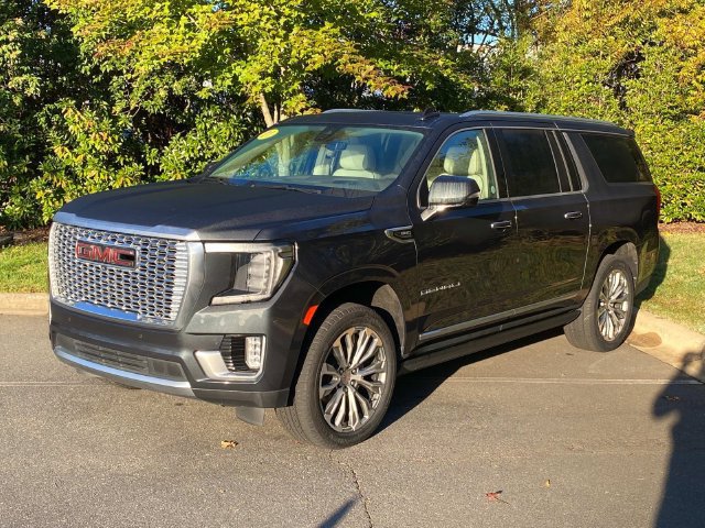 Used 2021 GMC Yukon XL Denali w/ Denali Ultimate Package AWD/4WD image 3