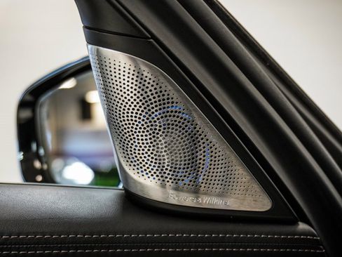 Used 2016 BMW 750i xDrive image 25