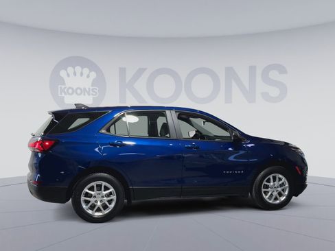 Used 2023 Chevrolet Equinox LS w/ Driver Confidence II Package FWD image 12