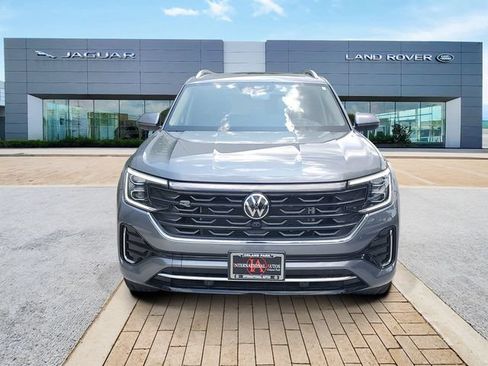 Used 2024 Volkswagen Atlas SEL Premium R-Line AWD/4WD image 2