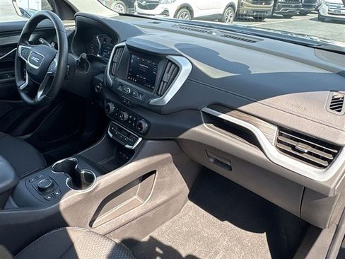 Used 2023 GMC Terrain SLE w/ Driver Convenience Package image 27