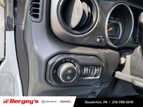 Used 2020 Jeep Gladiator Sport w/ Quick Order Package 24S AWD/4WD image 21