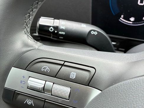 Used 2024 Hyundai Kona SEL image 29