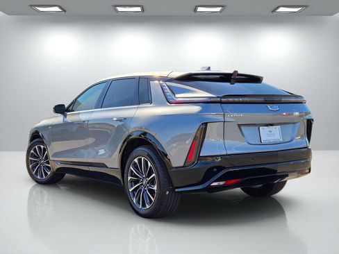 Certified 2025 Cadillac Lyriq Sport AWD/4WD image 6
