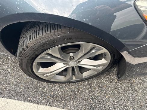 Used 2019 Buick LaCrosse Avenir FWD image 4