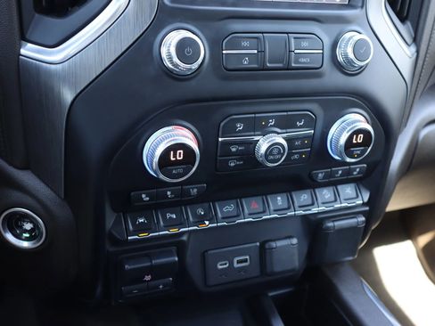 Used 2019 GMC Sierra 1500 Denali w/ Denali Ultimate Package image 17