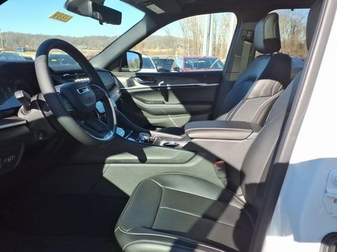 New 2025 Jeep Grand Cherokee L Limited image 7