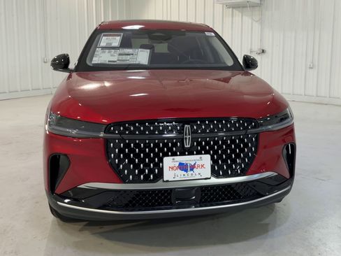 New 2026 Lincoln Nautilus Premier image 4