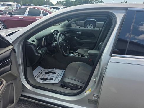 Used 2015 Chevrolet Malibu LT FWD image 5