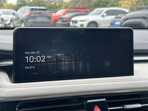 Used 2025 Genesis G70 2.5T image 29