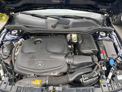 Used 2018 Mercedes-Benz GLA 250 4MATIC image 25