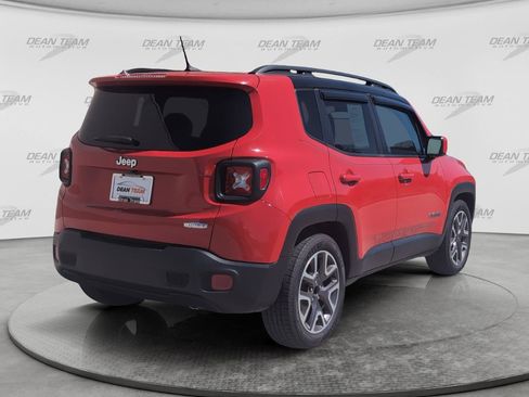 Used 2016 Jeep Renegade Latitude w/ Cold Weather Group FWD image 8