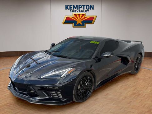 Used 2024 Chevrolet Corvette Stingray Premium Cpe w/ Z51 Performance Package image 2