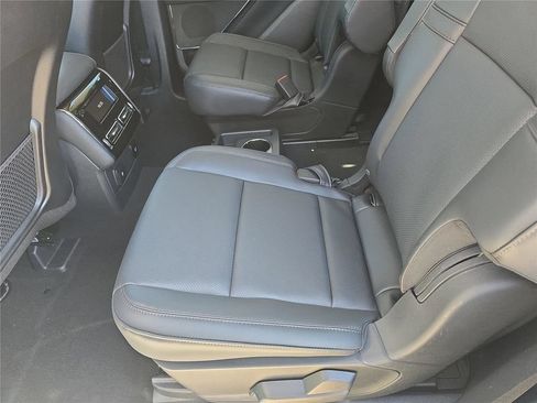 New 2026 Lincoln Aviator AWD image 13