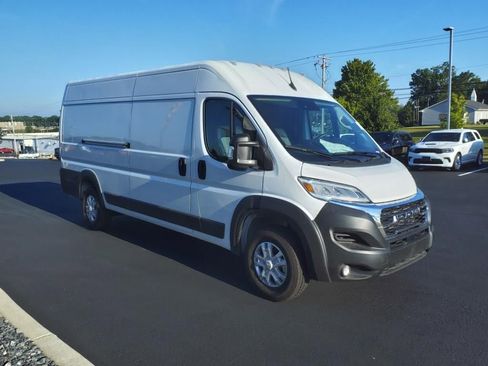 Used 2024 RAM ProMaster 3500 w/ Quick Order Package 22G SLT FWD image 5