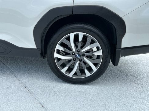 Certified 2025 Subaru Forester Touring w/ Popular Package - Touring AWD/4WD image 20
