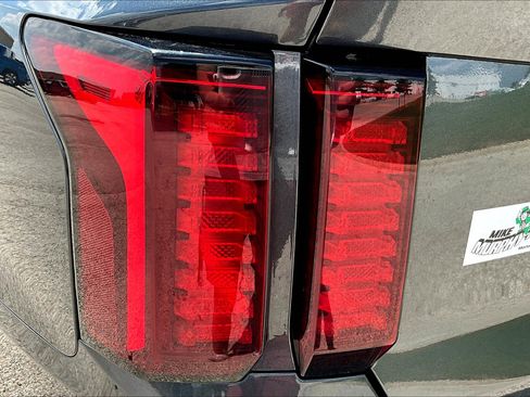 Used 2022 Kia Sorento LX image 28