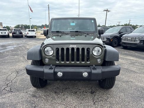 Used 2015 Jeep Wrangler Unlimited Sport w/ Quick Order Package 24S AWD/4WD image 2