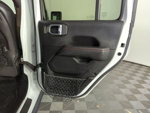 Used 2019 Jeep Wrangler Unlimited Rubicon AWD/4WD image 29