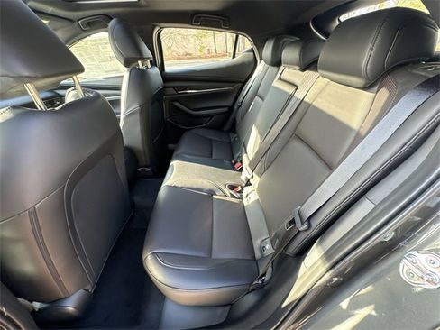 New 2026 MAZDA MAZDA3 Hatchback w/Premium Plus Pkg image 23