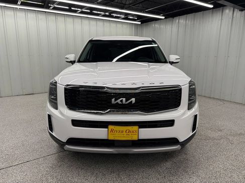 Used 2022 Kia Telluride LX FWD image 2