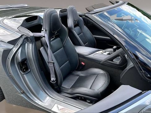 Used 2015 Chevrolet Corvette Stingray Convertible w/ 2LT Preferred Equipment Group RWD image 23