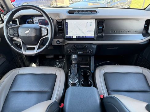 Used 2023 Ford Bronco Wildtrak AWD/4WD image 2
