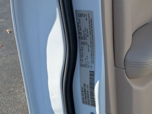 Certified 2024 Jeep Grand Cherokee L Limited image 41