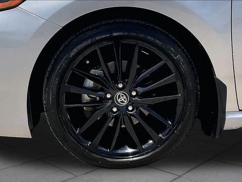 Used 2024 Toyota Camry XSE FWD image 11