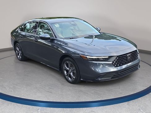 Used 2024 Honda Accord EX-L image 3