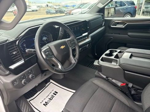 Used 2023 Chevrolet Silverado 1500 LT AWD/4WD image 18