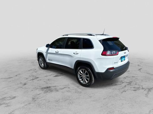 Used 2019 Jeep Cherokee Latitude Plus w/ Comfort/Convenience Group AWD/4WD image 5