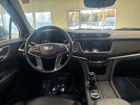 Used 2020 Cadillac XT5 Premium Luxury image 21