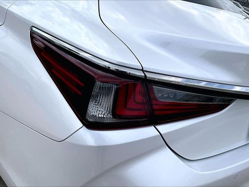 Used 2024 Lexus ES 350 w/ Premium Package image 26