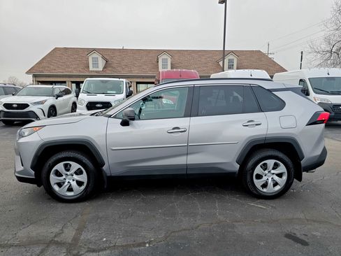 Used 2021 Toyota RAV4 LE image 8