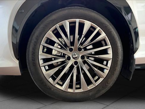 Used 2023 Lexus RZ 450e Premium w/ Accessory Package (2T) AWD/4WD image 8