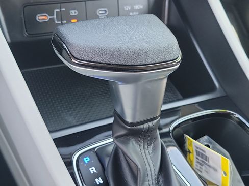 Certified 2025 Hyundai Tucson SE FWD image 16