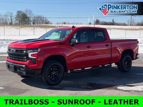 Used 2024 Chevrolet Silverado 1500 LT Trail Boss w/ LT Trail Boss Premium Package image 2