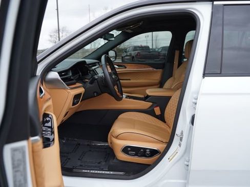 Used 2023 Jeep Grand Cherokee L Summit image 14